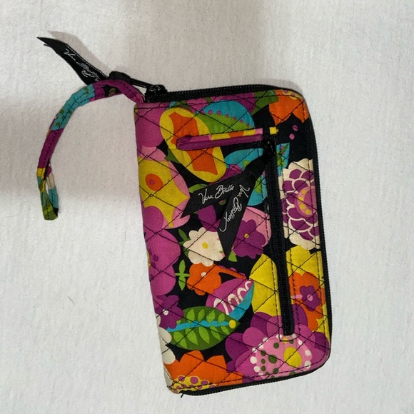 Vera Bradley Wristlet - Picture 1 of 3